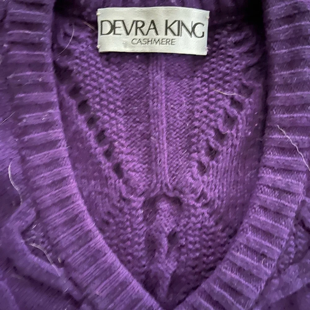 Vintage Debra King Heavy Scottish Cashmere Cable Knit V Neck Sweater Purple - Picture 2 of 5